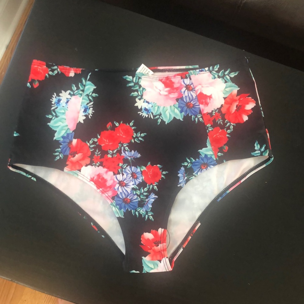 High rise swim bottoms and top M